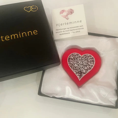 Heart Medal Crystal Red